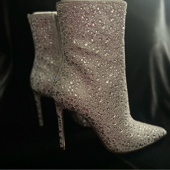 Women’s Rhinestone Shoes Size 7 NWT SOLD OUT - Picture 13 of 16